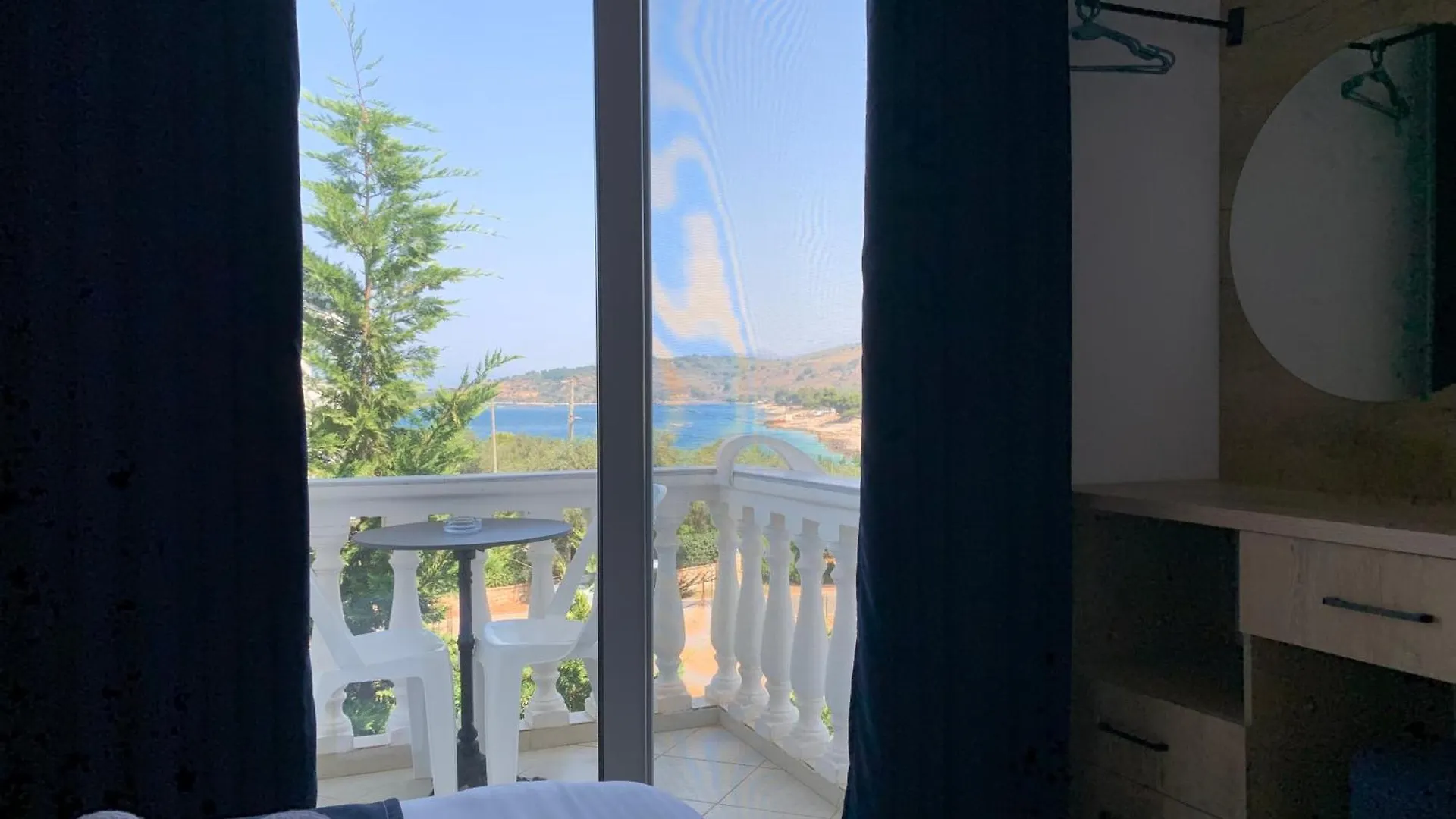 Hotel Villa Ambra Ksamil 3*,  Albania