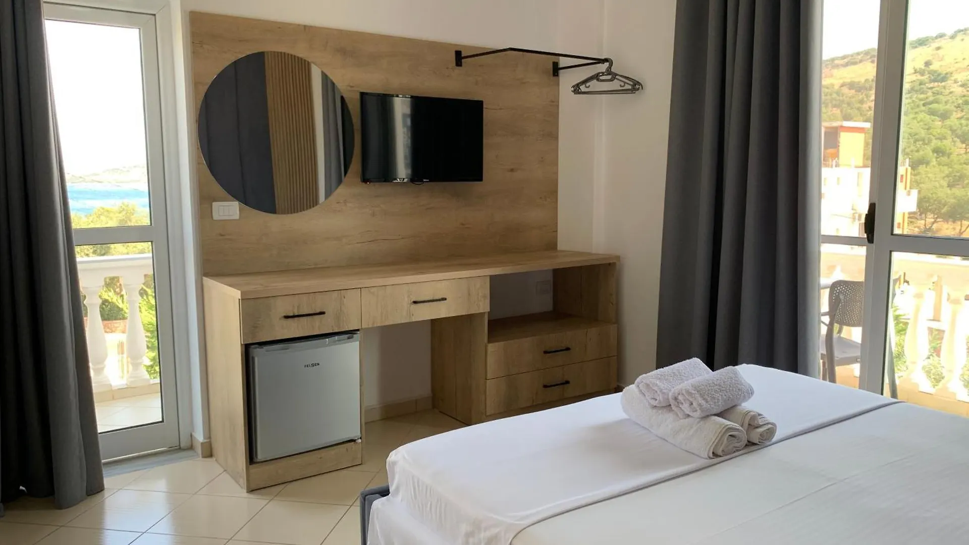 Hotel Villa Ambra Ksamil 3*,