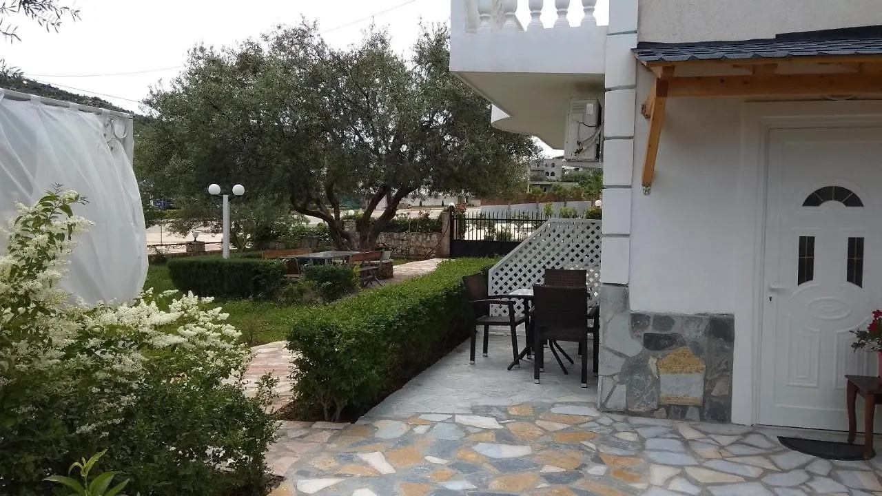 Hotel Villa Ambra Ksamil 3*,  Albanien